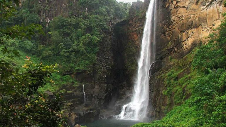 Bambarakanda Falls